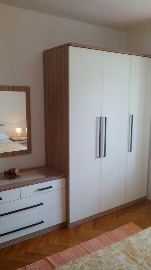 Apartment Groundfloor Jelsa  Exteriör bild
